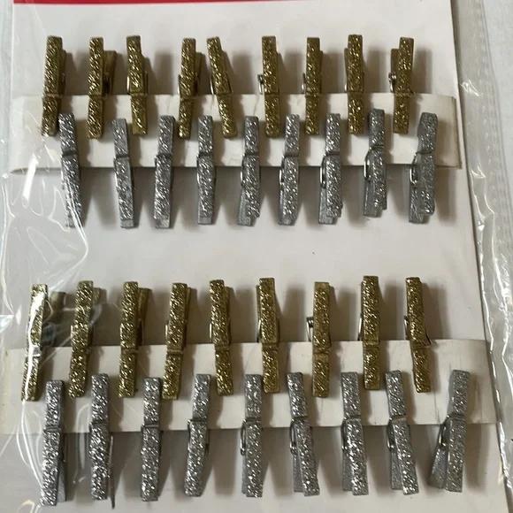 Holiday Card Clips and Ribbon New in Package - Picture 4 of 6